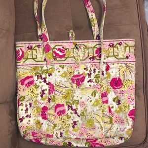 VERA BRADLEY RETIRED PATTERN “MAKE ME BLUSH” TOTE